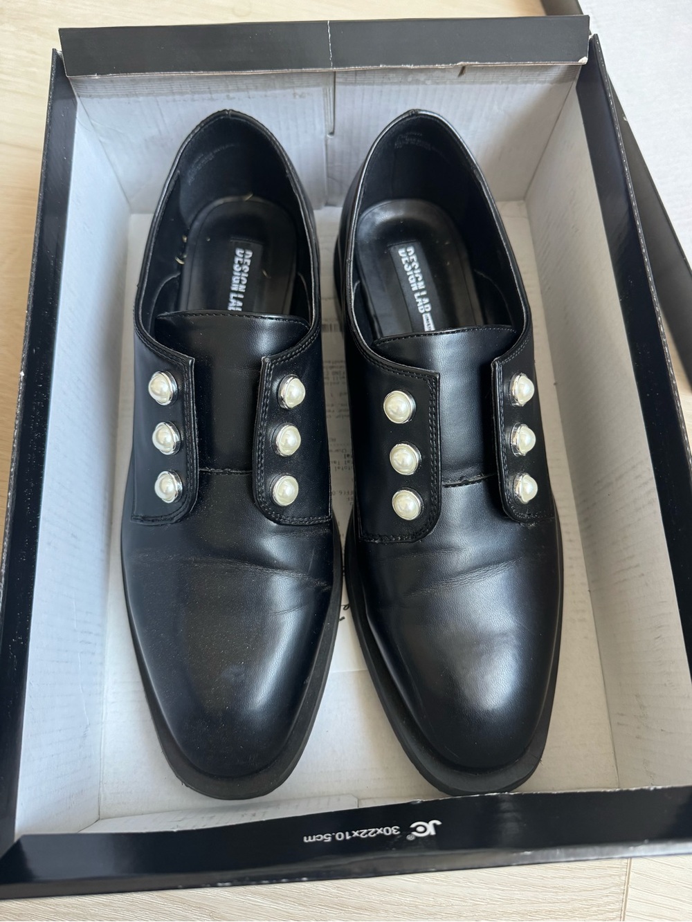 Design Lab Black Pearl-Button women’s Slip-On Dress Shoes